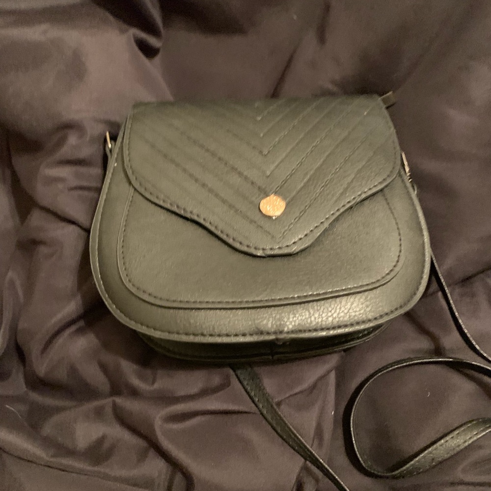 Small boutique brand cross body